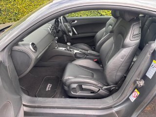 /photos/12000/8d0a9483-4a27-46ff-becf-422ef5060fb3_i320x240.jpg