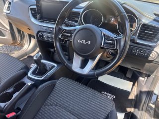 /photos/12000/b6b061c4-e051-4899-bb4f-298547239d2e_i320x240.jpg
